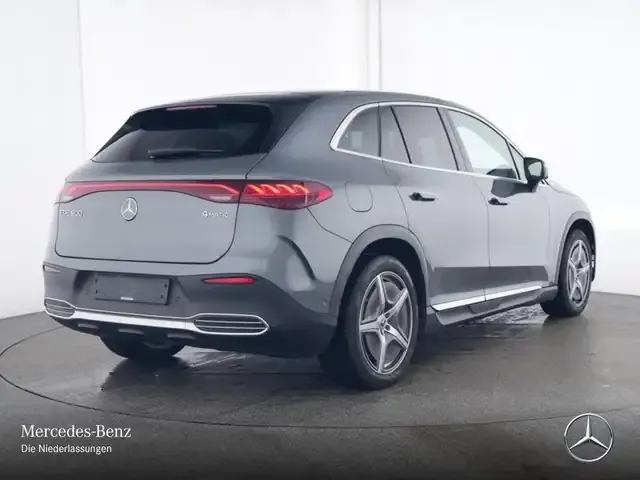 Mercedes-Benz EQE SUV