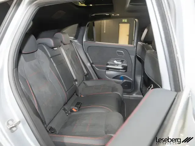 Mercedes-Benz EQA 300