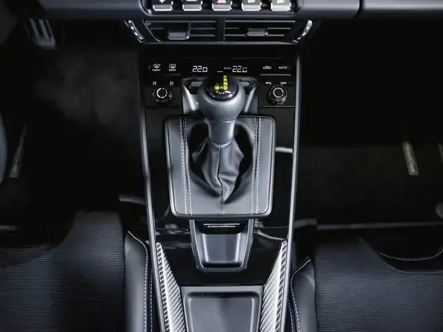 Porsche 992