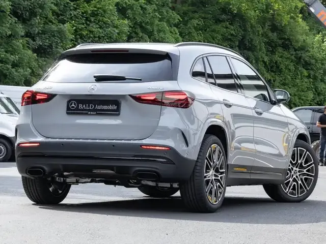 Mercedes-Benz GLA 250