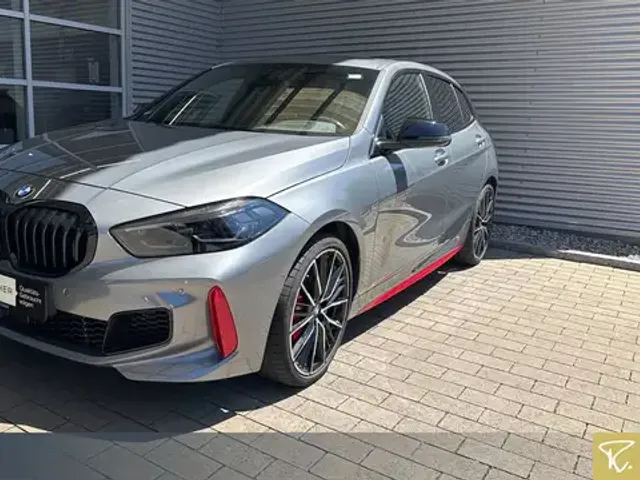 BMW 128