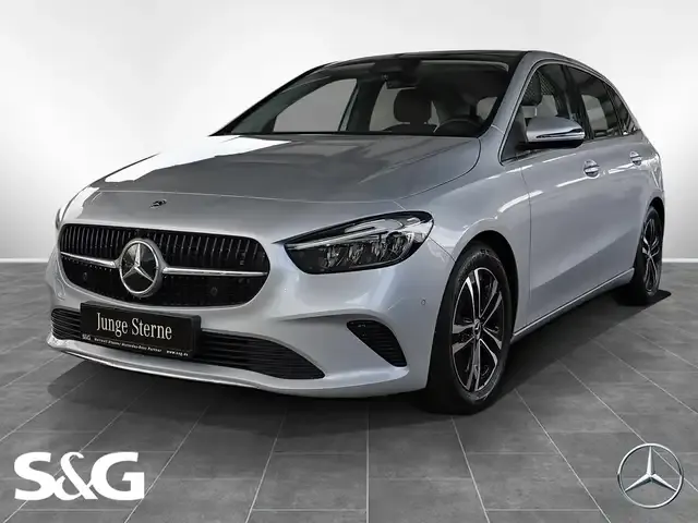 Mercedes-Benz B 220