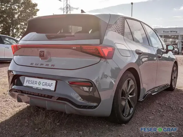 CUPRA Born