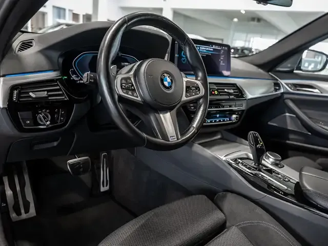 BMW 530