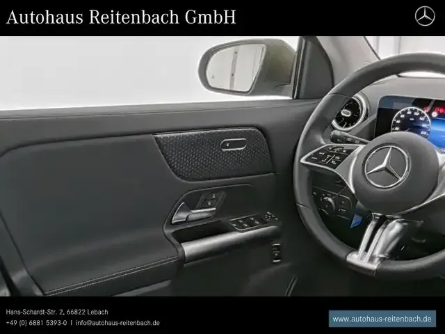 Mercedes-Benz GLA 180