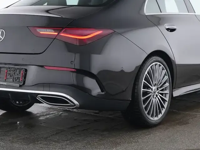 Mercedes-Benz CLA 200