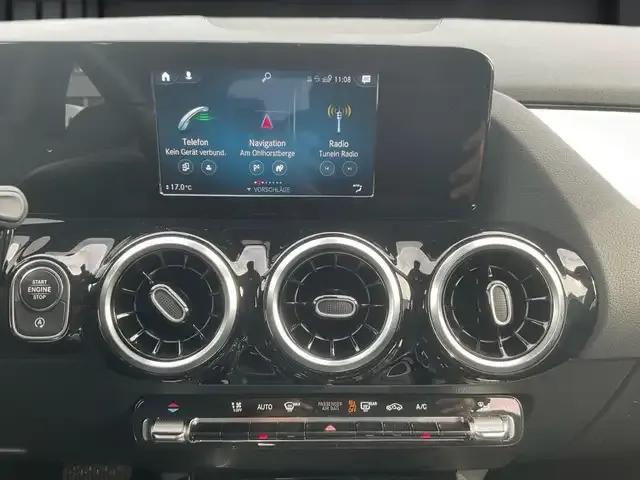 Mercedes-Benz B 180