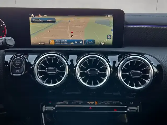 Mercedes-Benz CLA 180