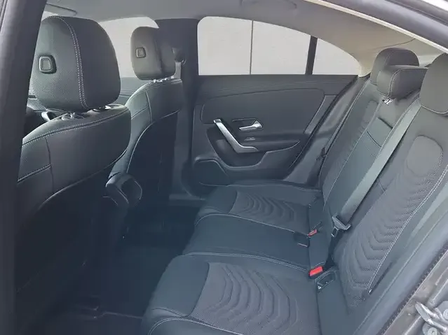 Mercedes-Benz CLA 180