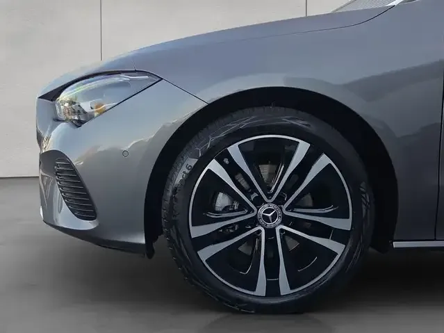 Mercedes-Benz CLA 180