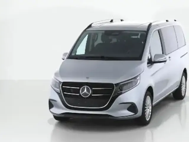 Mercedes-Benz V 220
