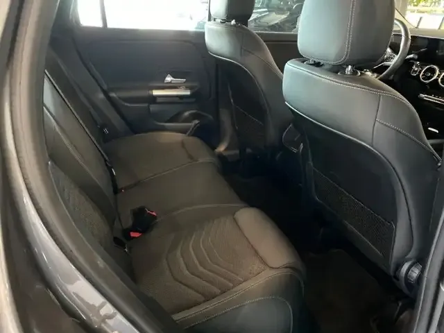 Mercedes-Benz GLA 180