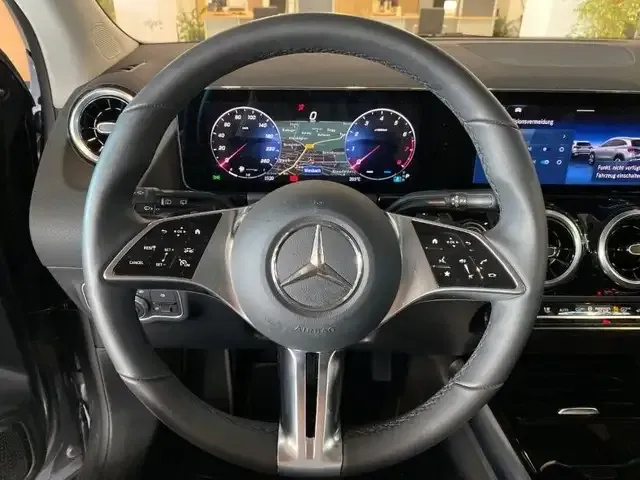 Mercedes-Benz GLA 180