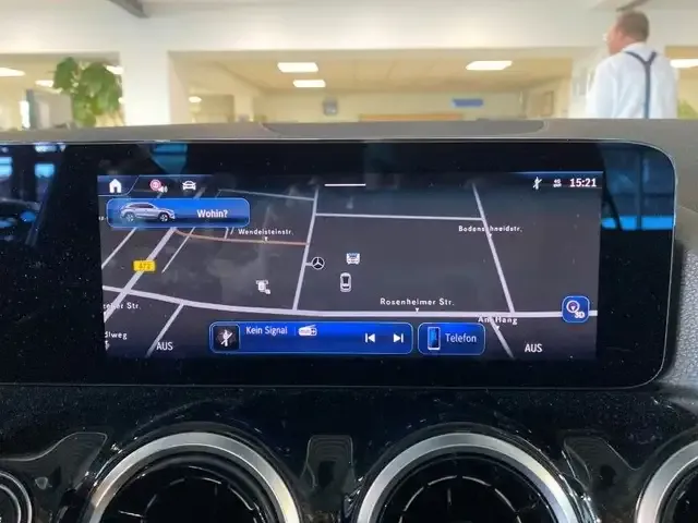 Mercedes-Benz GLA 180