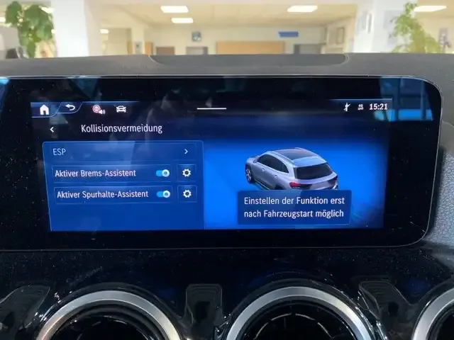 Mercedes-Benz GLA 180