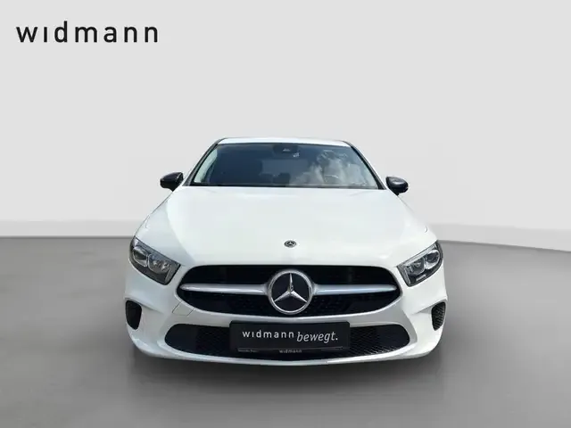 Mercedes-Benz A 220