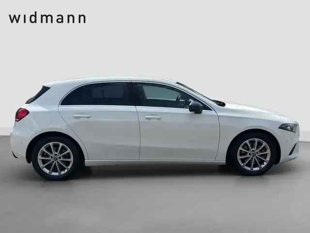 Mercedes-Benz A 220