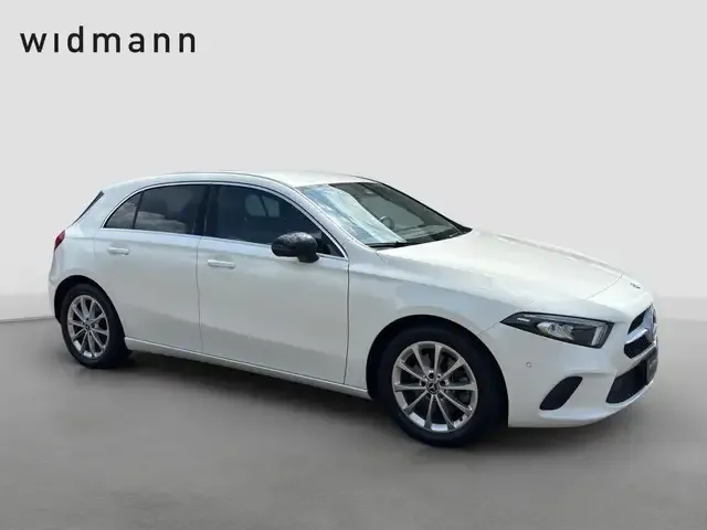 Mercedes-Benz A 220