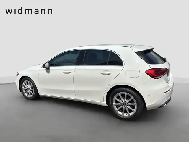 Mercedes-Benz A 220
