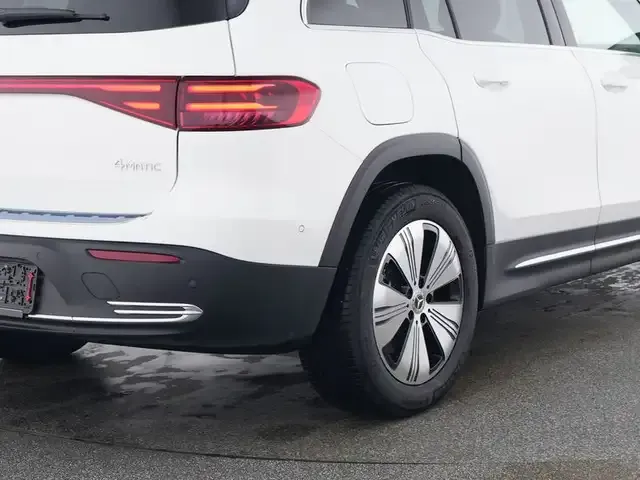 Mercedes-Benz EQB 300