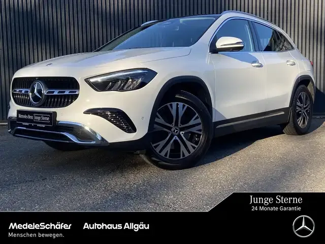 Mercedes-Benz GLA 220