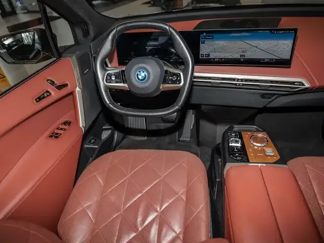 BMW iX