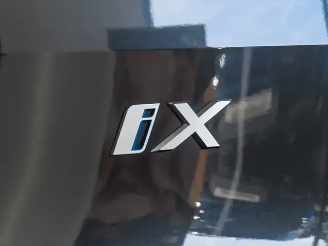 BMW iX