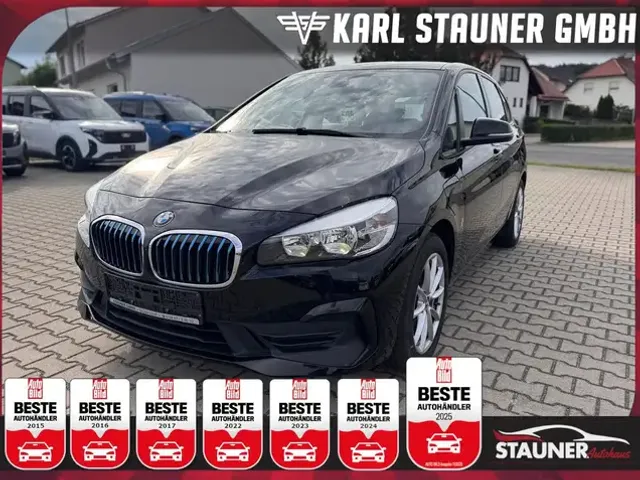 BMW 225