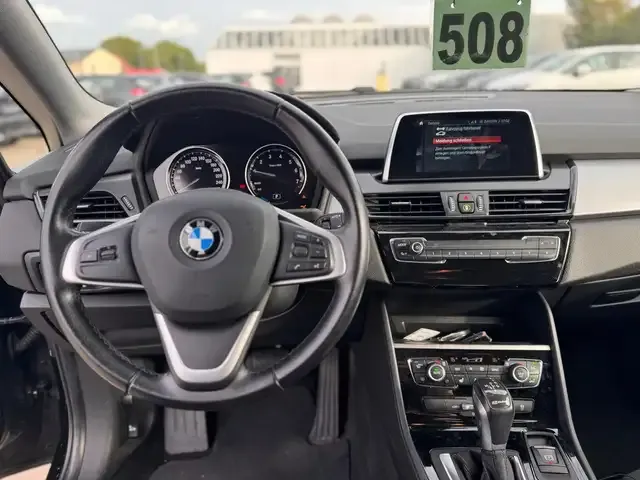 BMW 225