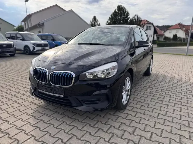 BMW 225