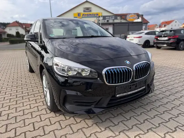 BMW 225