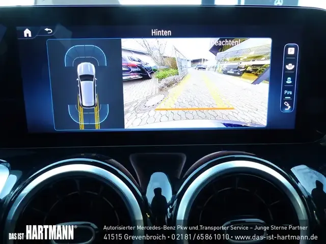 Mercedes-Benz GLB 180