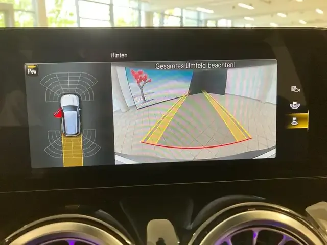 Mercedes-Benz EQB 250