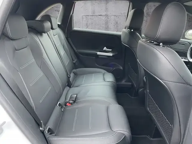 Mercedes-Benz B 220
