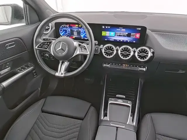 Mercedes-Benz EQA 300