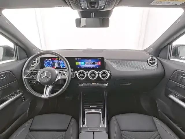 Mercedes-Benz EQA 300