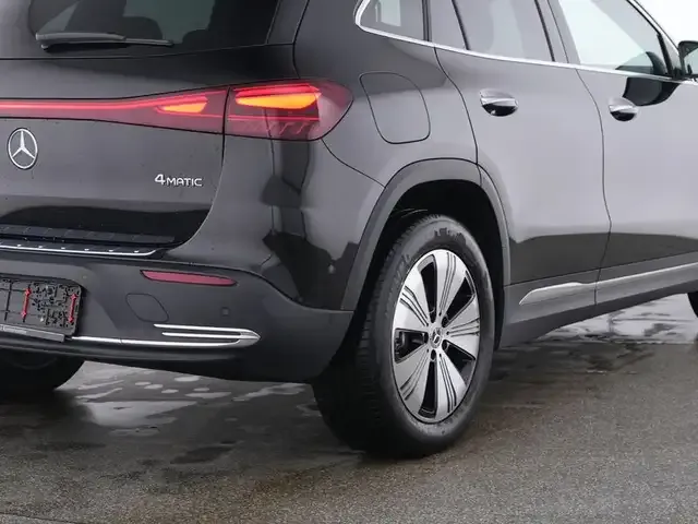 Mercedes-Benz EQA 300