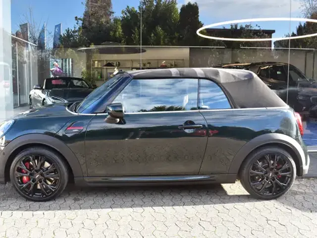 MINI John Cooper Works Cabrio
