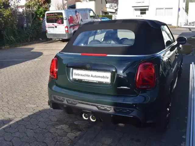 MINI John Cooper Works Cabrio