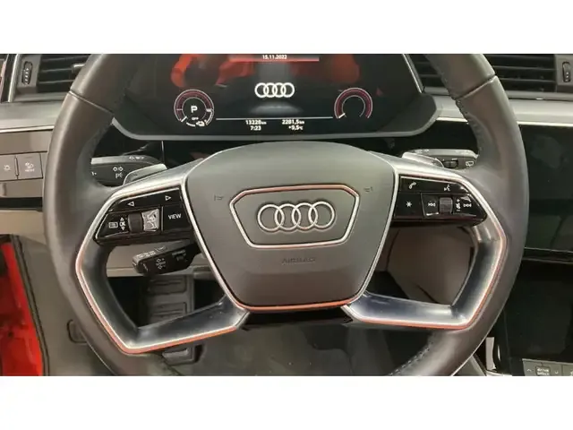 Audi e-tron