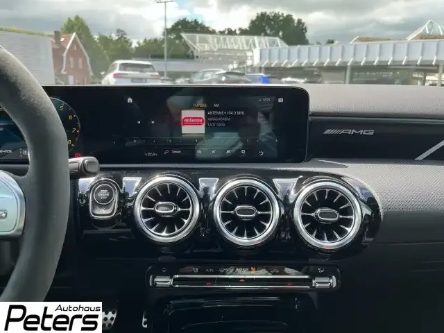 Mercedes-Benz A 35 AMG