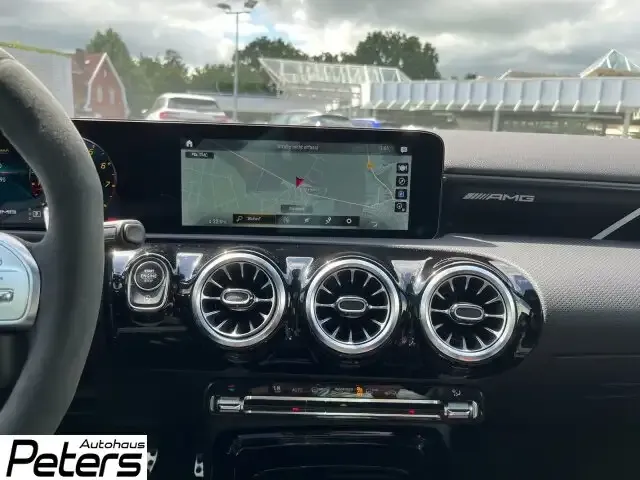 Mercedes-Benz A 35 AMG