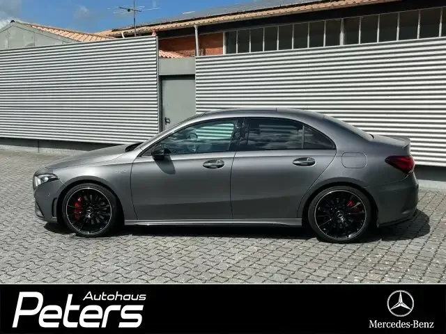 Mercedes-Benz A 35 AMG