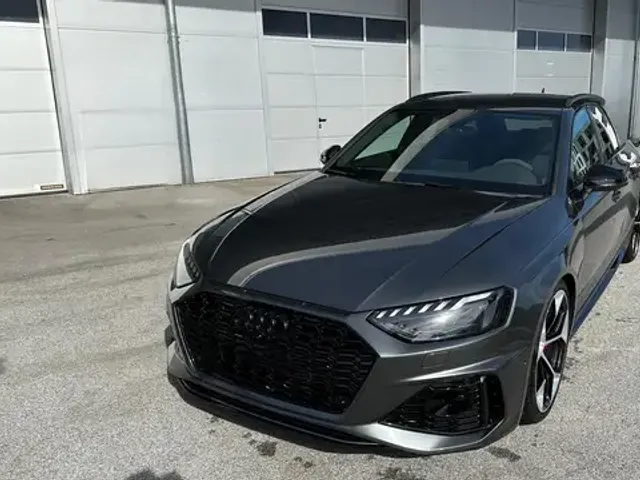 Audi RS4