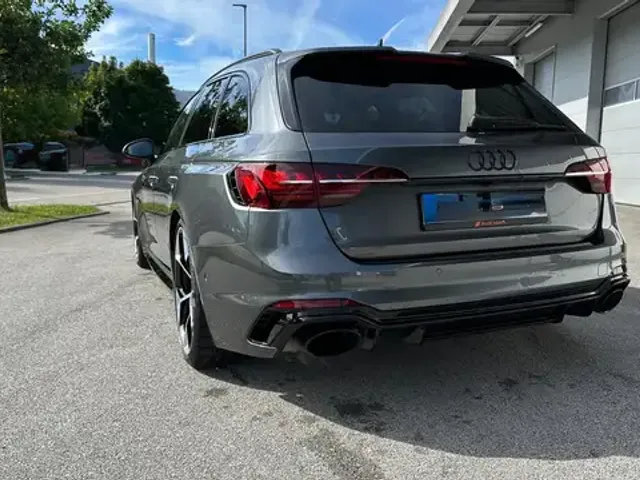 Audi RS4