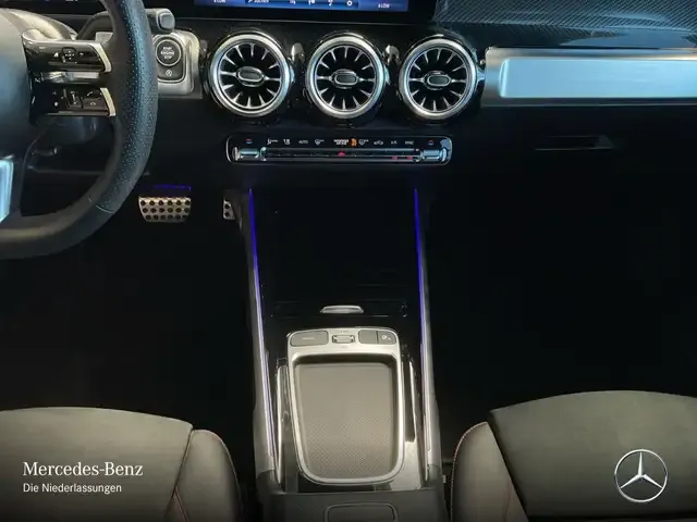 Mercedes-Benz GLB 180