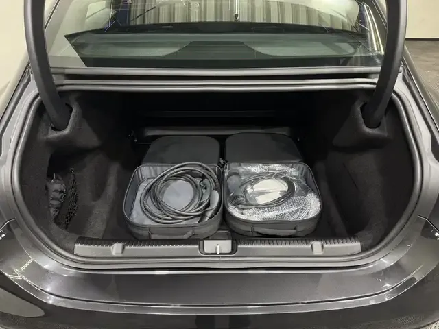 Mercedes-Benz EQE 300