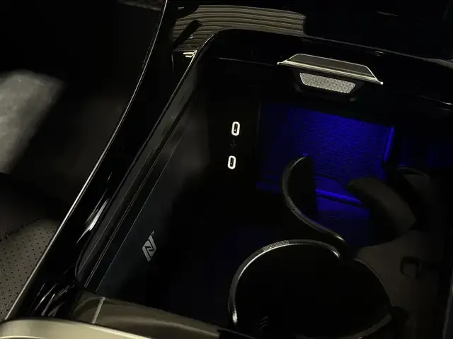 Mercedes-Benz EQE 300