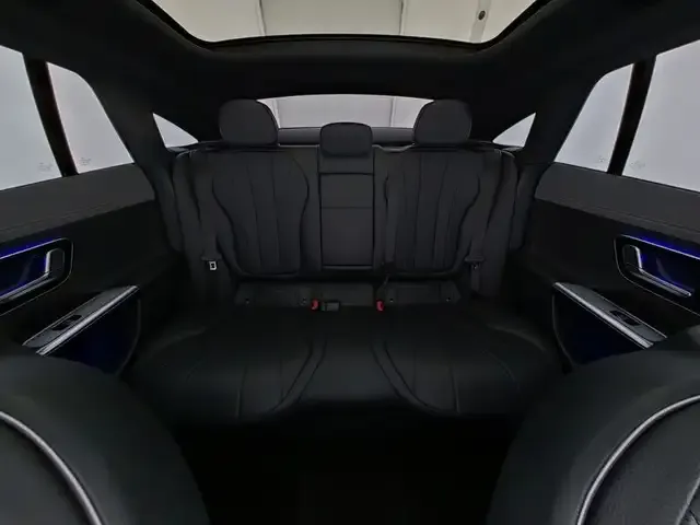 Mercedes-Benz EQE 300