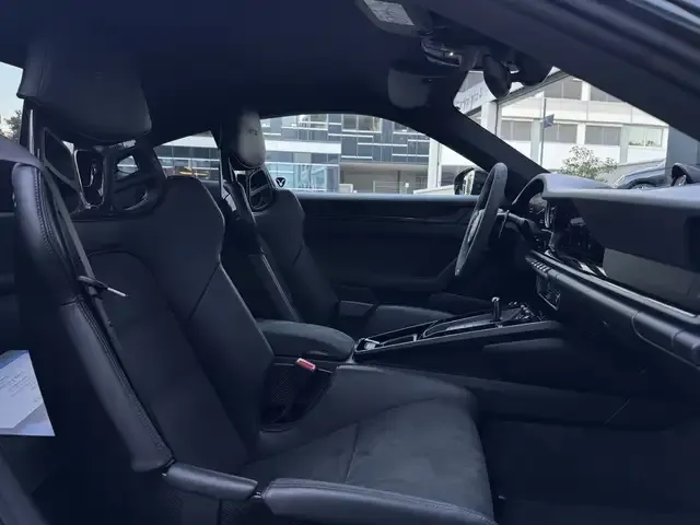 Porsche 992